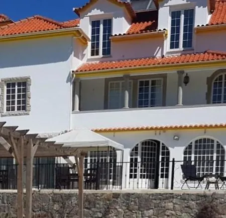 Santa Maria Casa Nostra Синтра