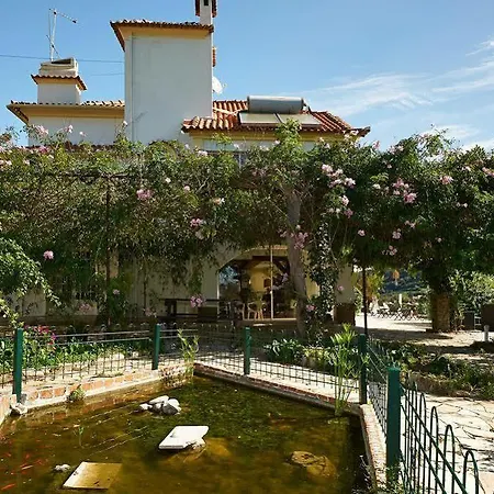 Santa Maria Casa Nostra בית הארחה